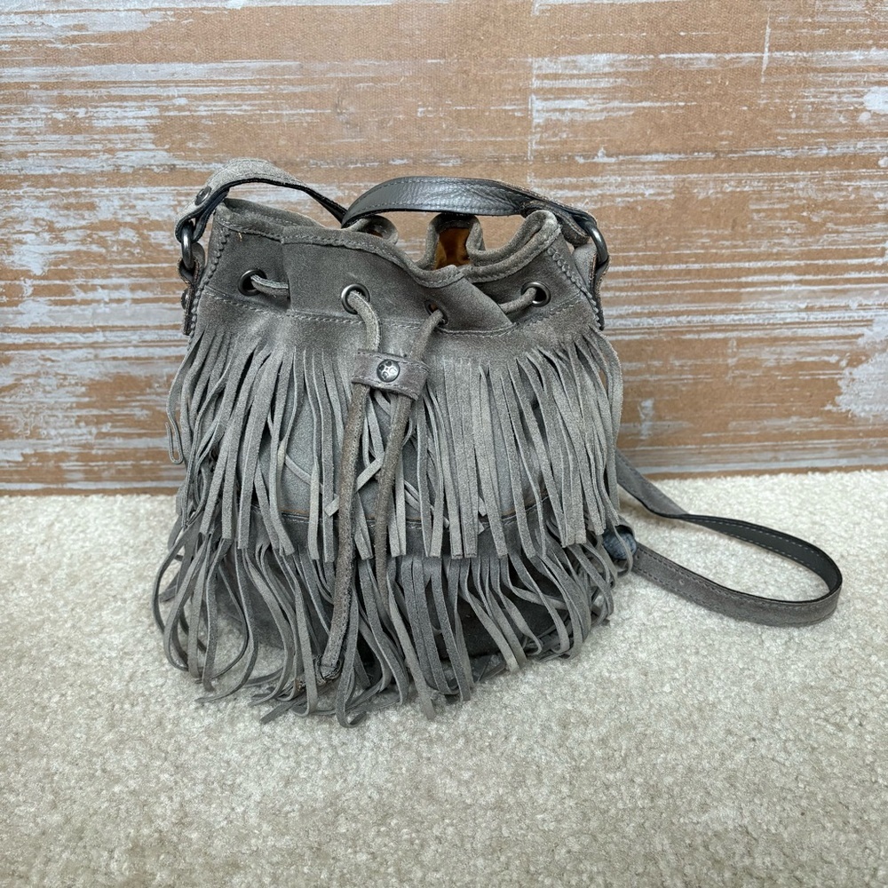 Patricia Nash Bronte Nubuck Fringe Crossbody Bucket Bag Western Boho Gray Preppy